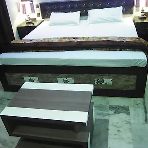 https://hotel-vanshika-palace.agrahotelsindia.net